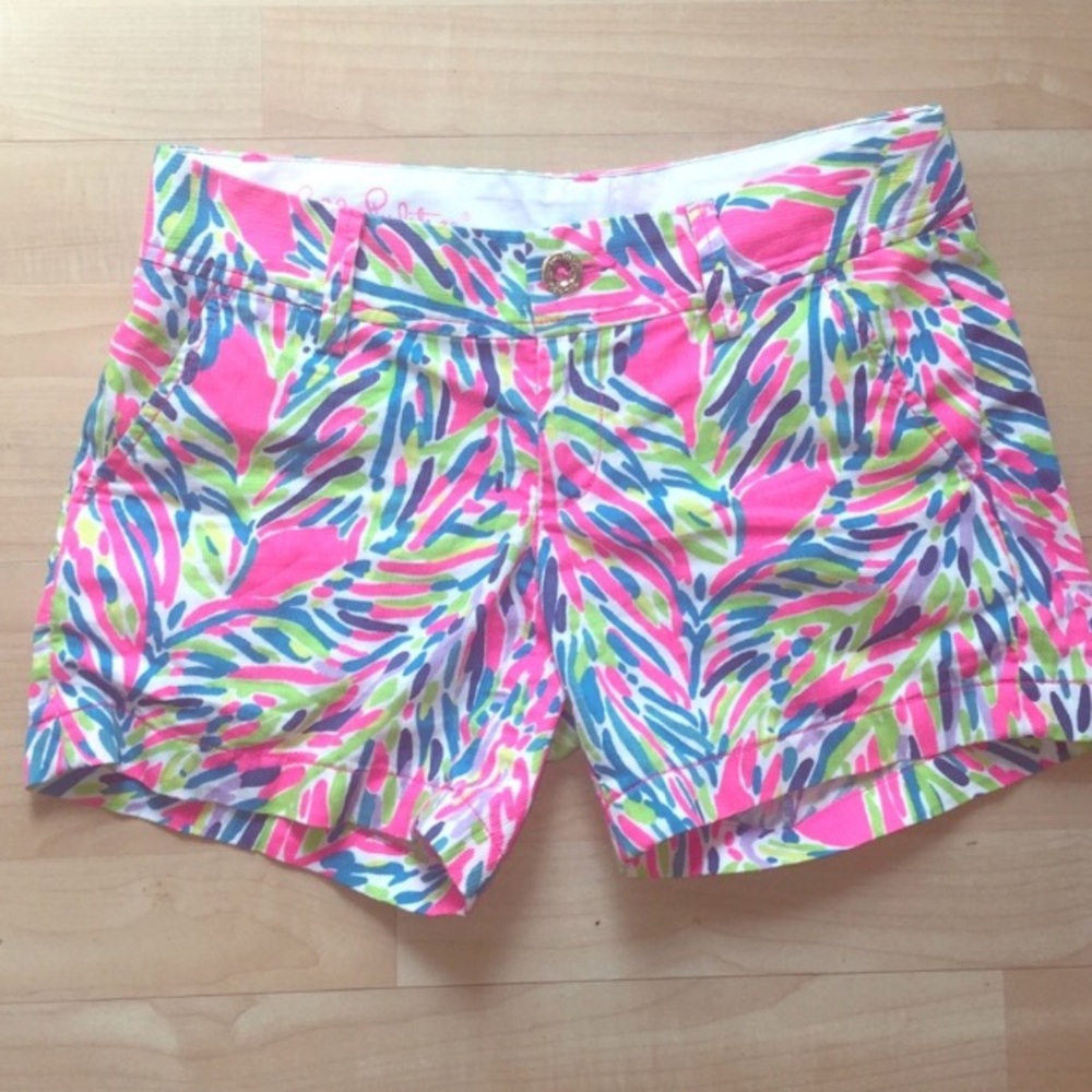 Lilly Pulitzer Callahan Shorts - Picture 4 of 4